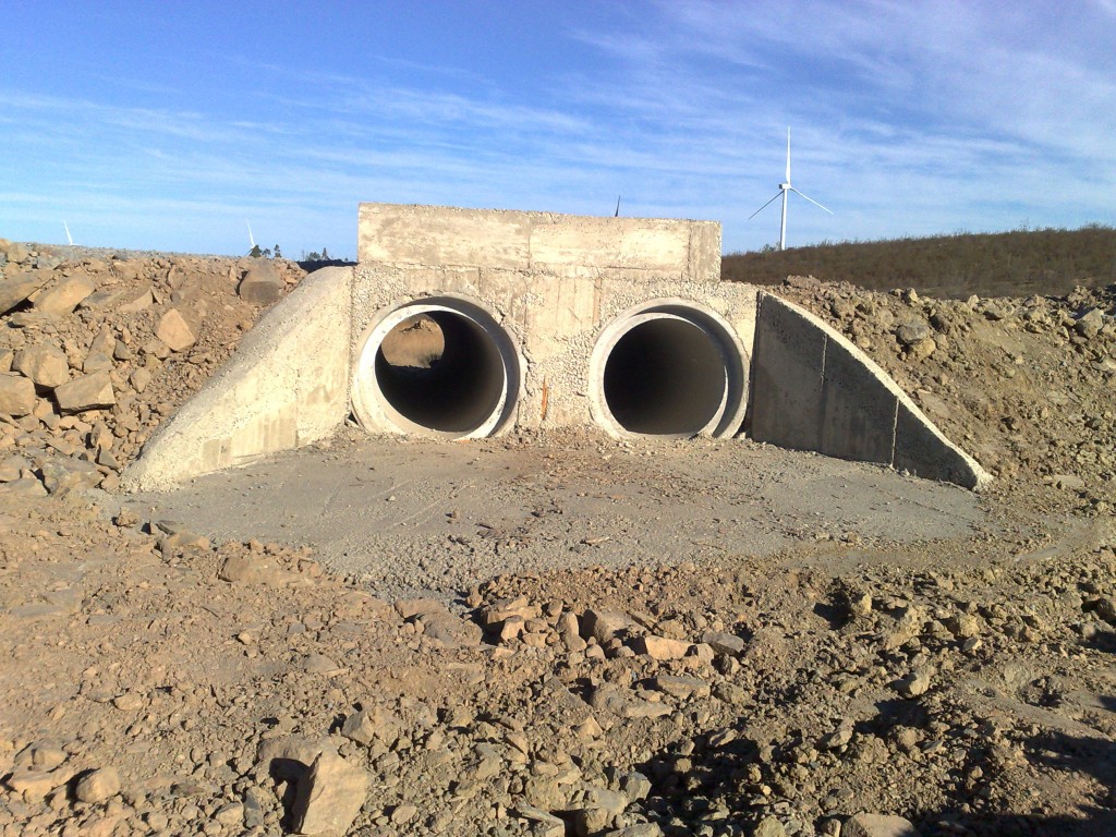 Drainage 2: concrete precast pipes (frontal view) | Wind farms construction